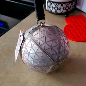 Disney parks spaceship earth